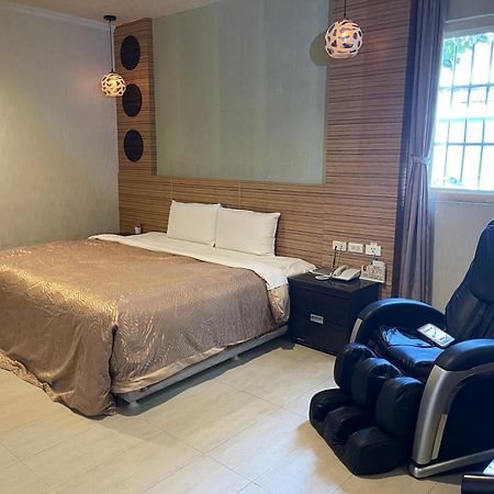 Treasure Island Motel - Renwu Kaohsiung Luaran gambar