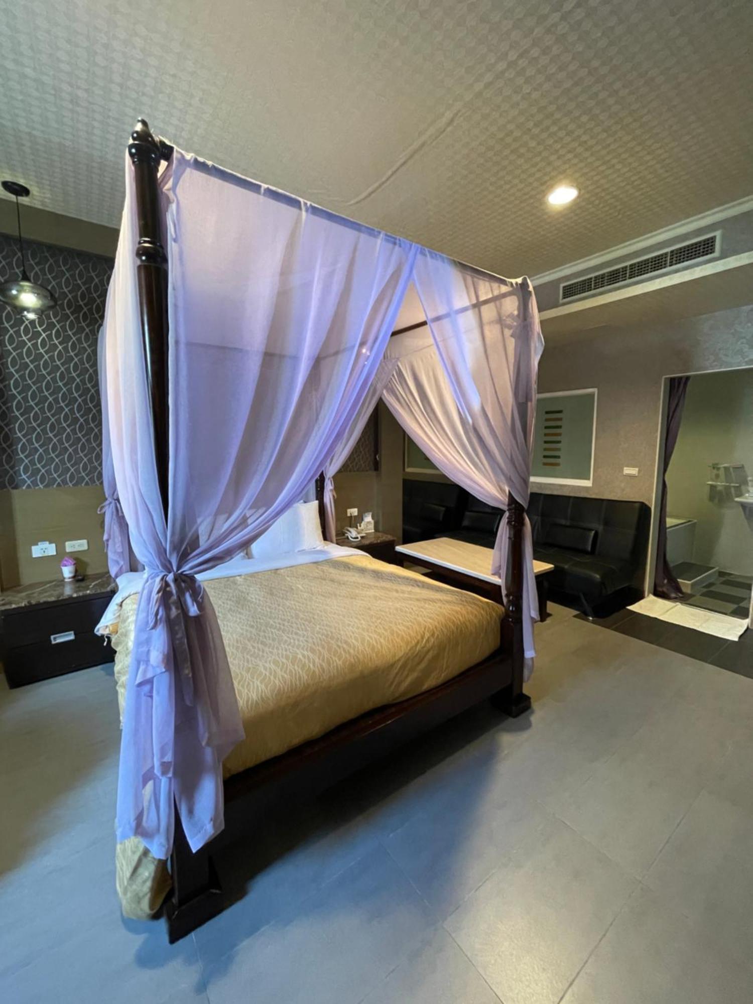 Treasure Island Motel - Renwu Kaohsiung Luaran gambar