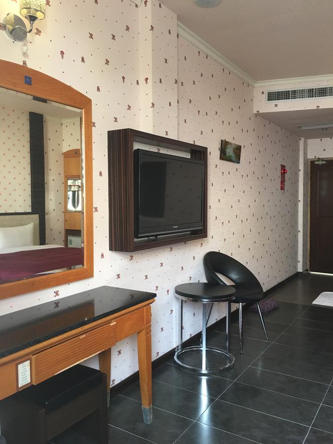 Treasure Island Motel - Renwu Kaohsiung Luaran gambar